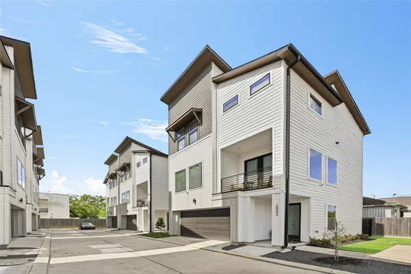$3,000 | 2502 Tuam Street, Houston, TX 77004