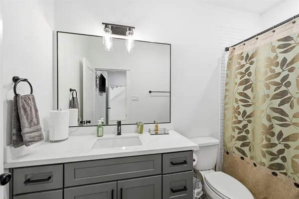 $3,000 | 2502 Tuam Street, Houston, TX 77004