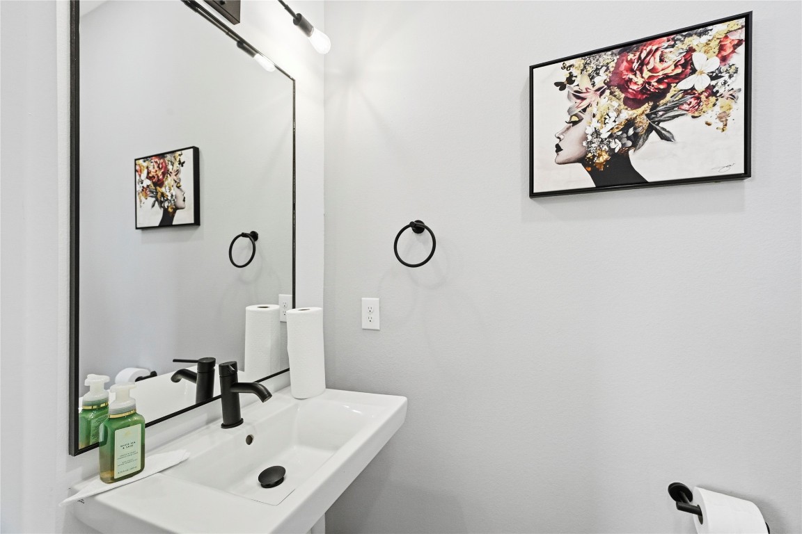 2502 Tuam Street Houston, TX 77004 - Photo 6 of 36