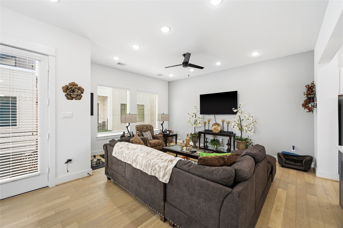 2502 Tuam Street Houston, TX 77004 - Photo 8 of 36