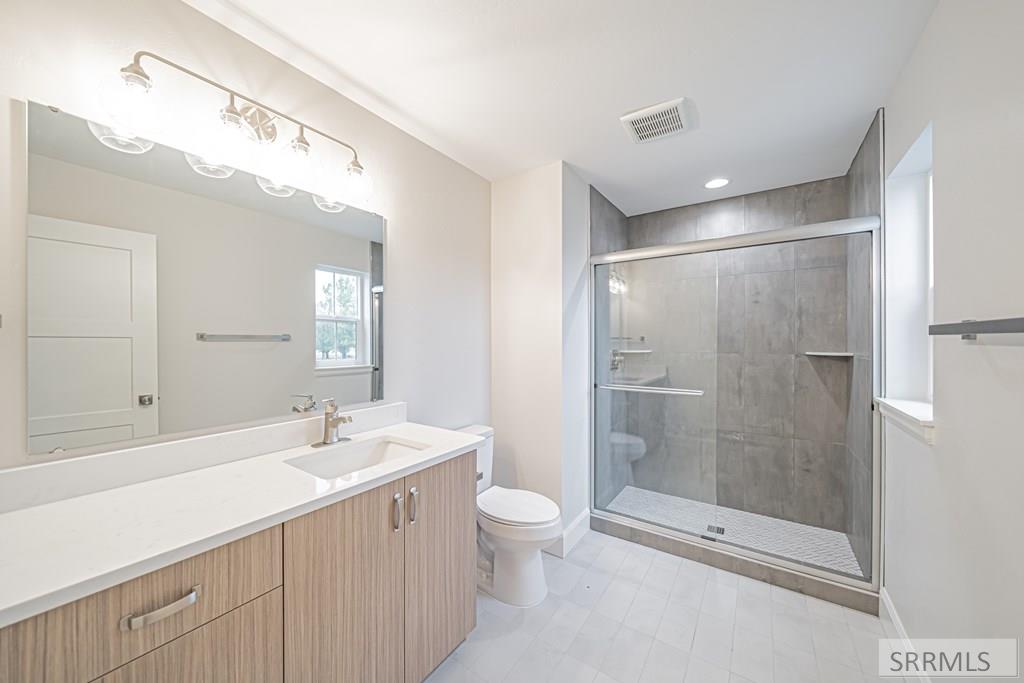 2062 47th Street Ammon, ID 83401 - Photo 18 of 28