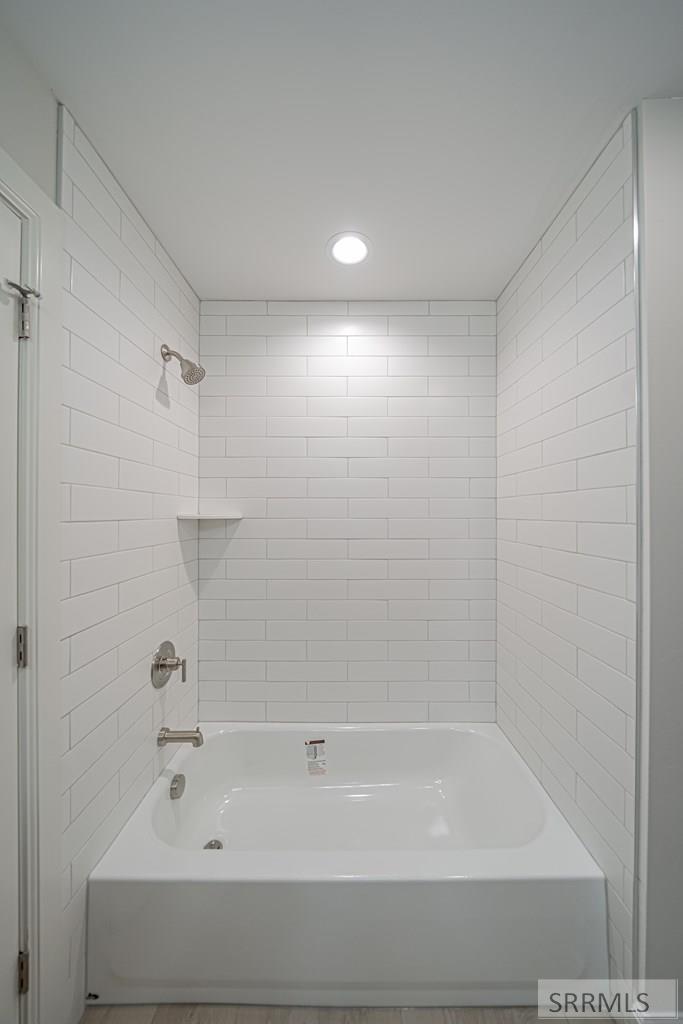 2062 47th Street Ammon, ID 83401 - Photo 25 of 28