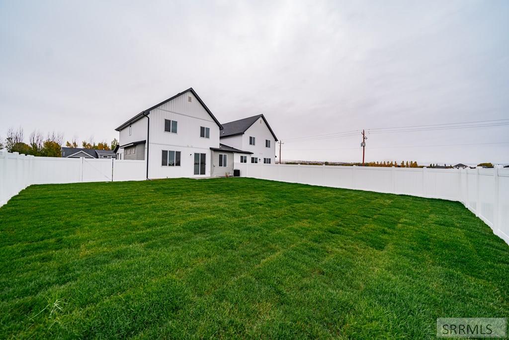 2062 47th Street Ammon, ID 83401 - Photo 26 of 28