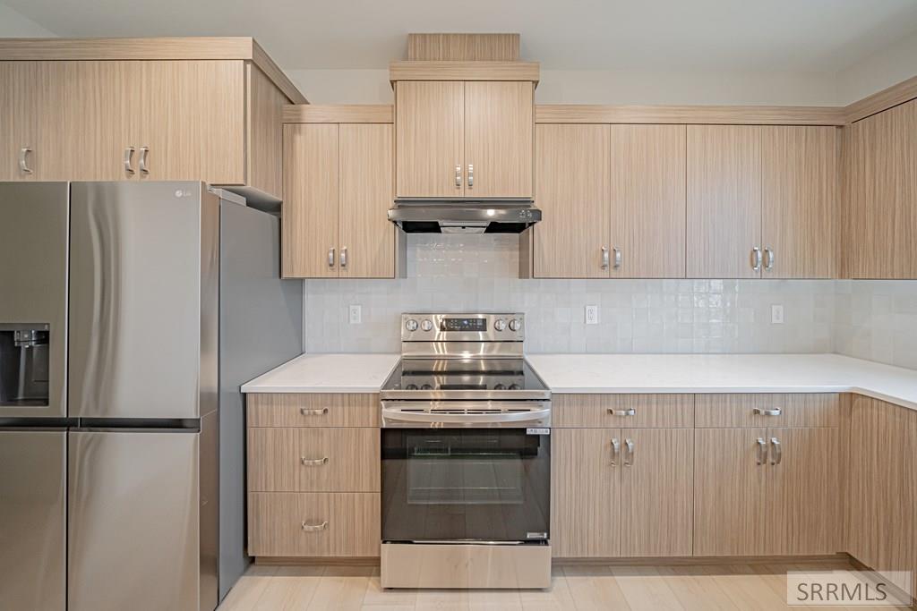 2062 47th Street Ammon, ID 83401 - Photo 5 of 28