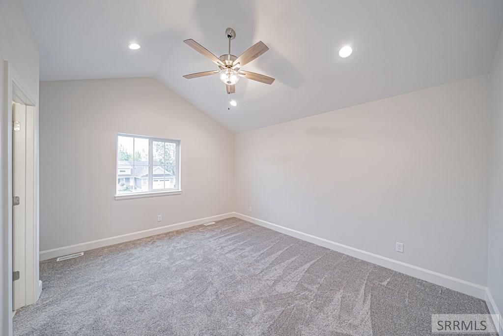 2062 47th Street Ammon, ID 83401 - Photo 6 of 28