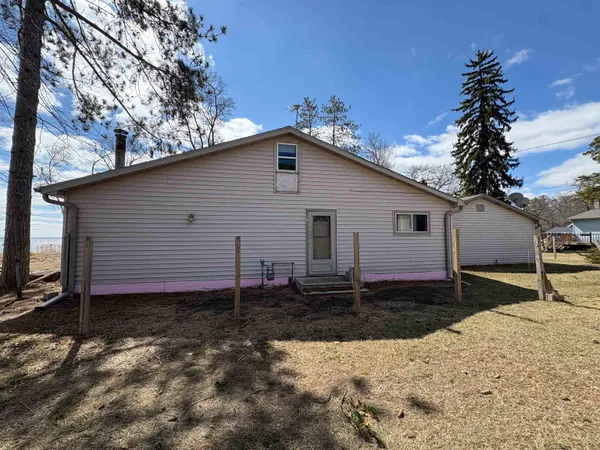 $375,000 | 5204 County Highway North, Oconto, WI 54153