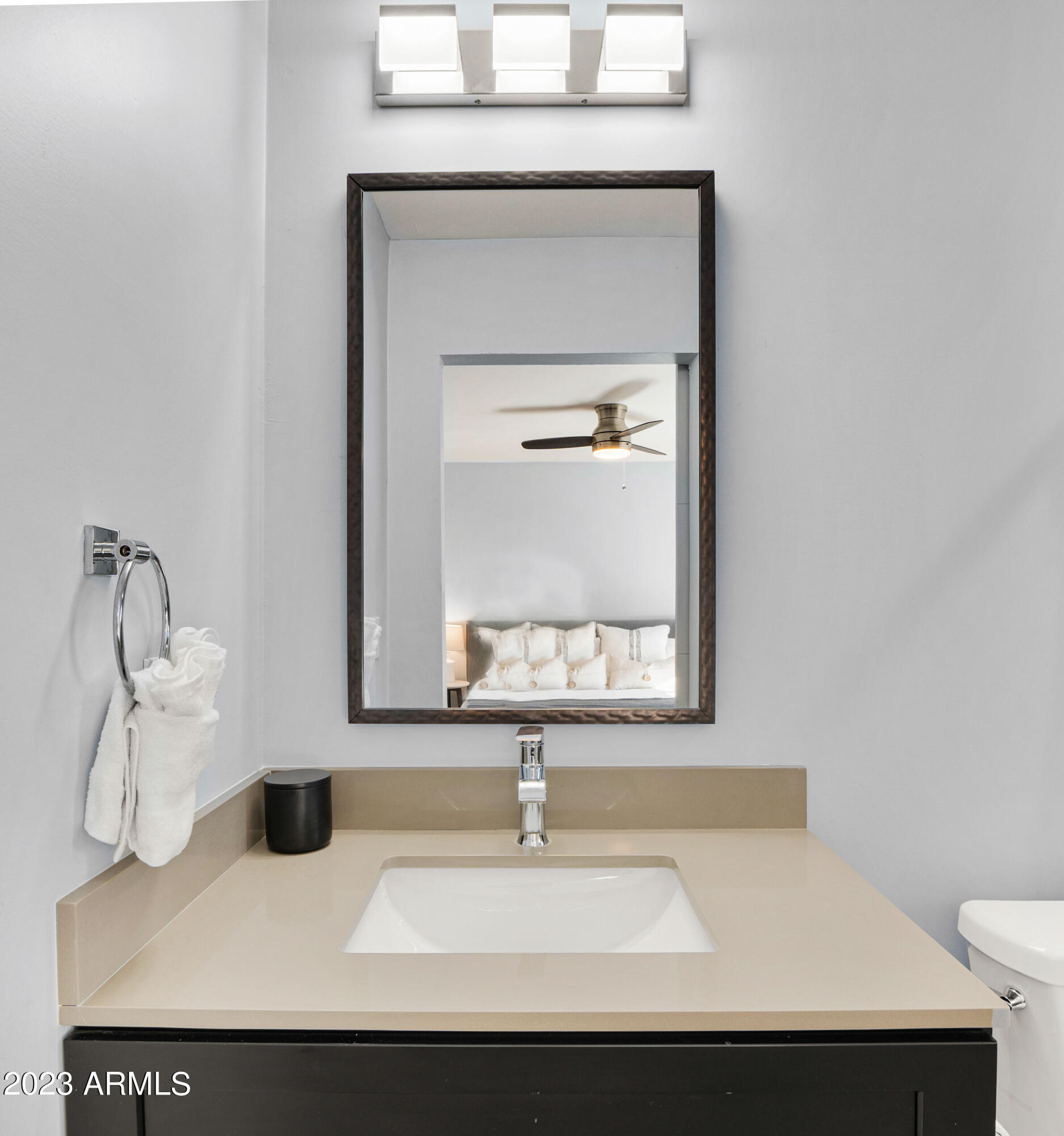 208 East Griswold Road Phoenix, AZ 85020 - Photo 21 of 39 ensuite bedroom3