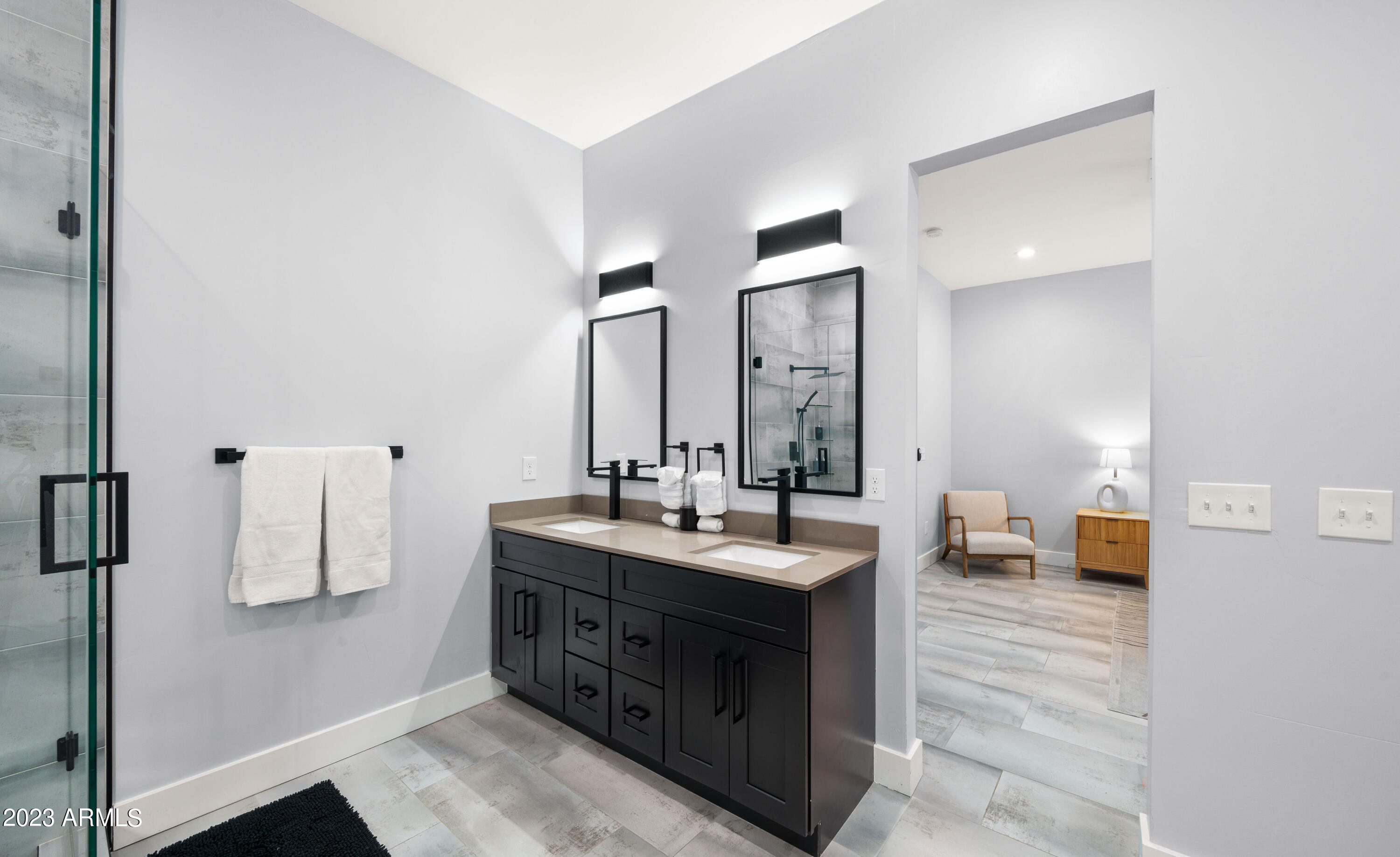 208 East Griswold Road Phoenix, AZ 85020 - Photo 27 of 39 primary suite1