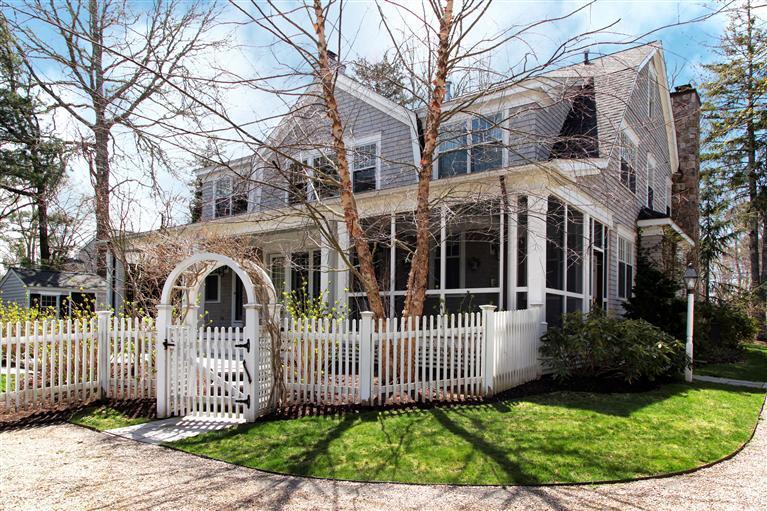 268 Parker Road Osterville, MA 02655 - Photo 2 of 28 a front view of a house with garden