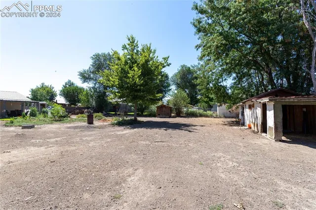 a street view with a street view