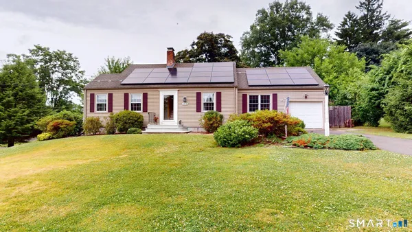 $389,900 | 8 Bridge Lane, Enfield, CT 06082