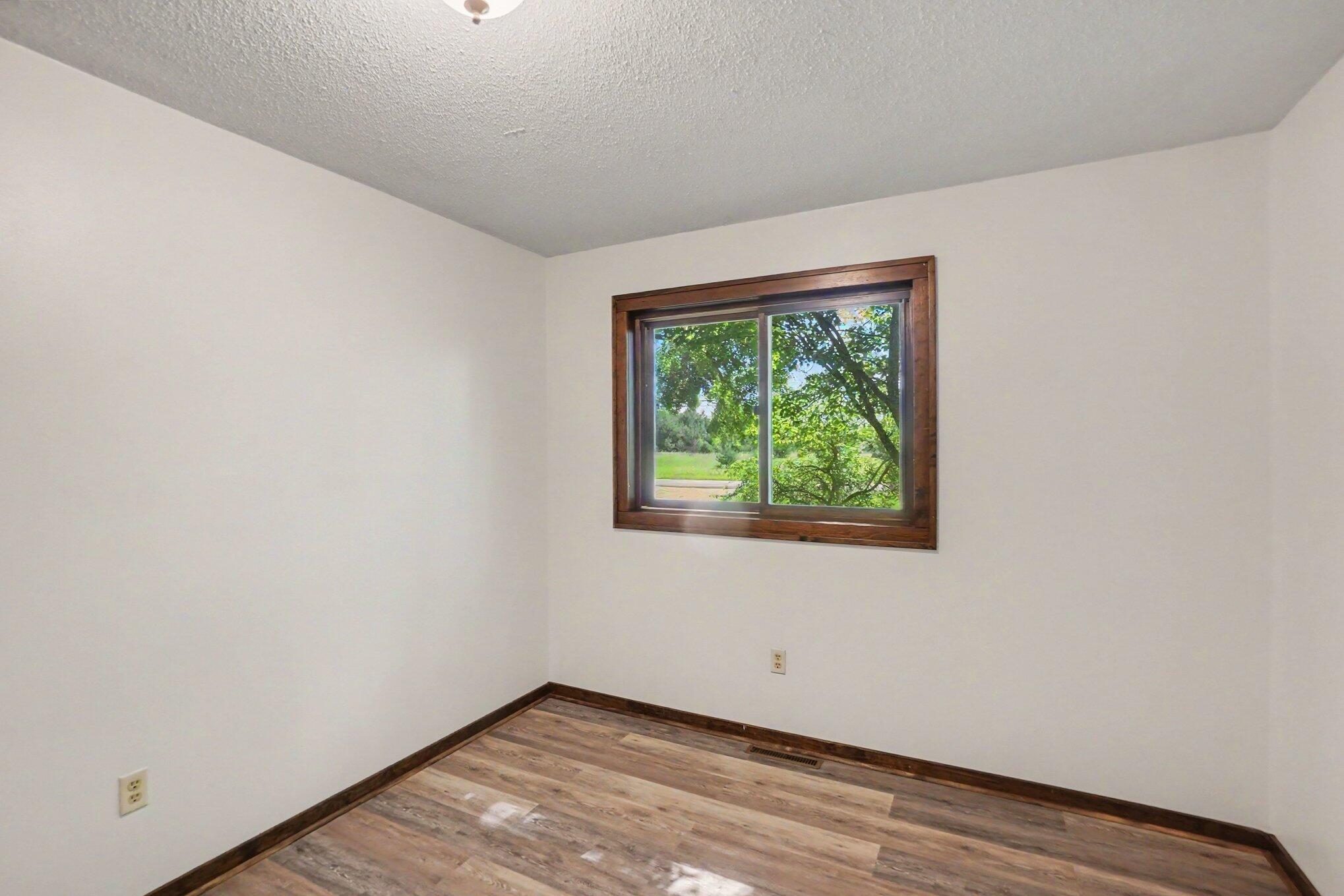 13205 120th Avenue Rodney, MI 49342 - Photo 15 of 32 015_file_4356