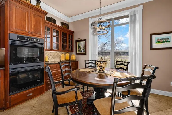 $565,000 | 520 Canterbury Lane, Bossier City, LA 71111