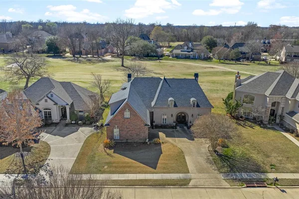 $565,000 | 520 Canterbury Lane, Bossier City, LA 71111