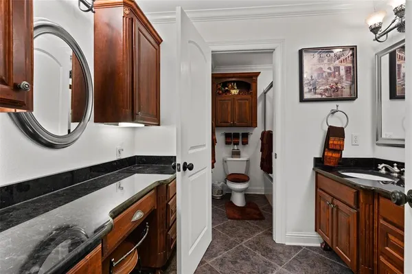 $565,000 | 520 Canterbury Lane, Bossier City, LA 71111