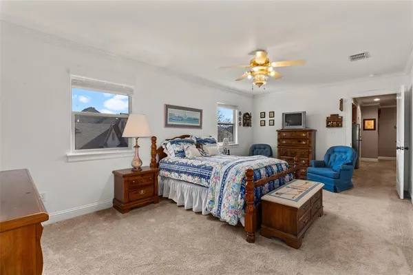 $565,000 | 520 Canterbury Lane, Bossier City, LA 71111