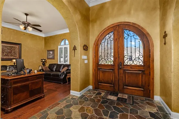 $565,000 | 520 Canterbury Lane, Bossier City, LA 71111