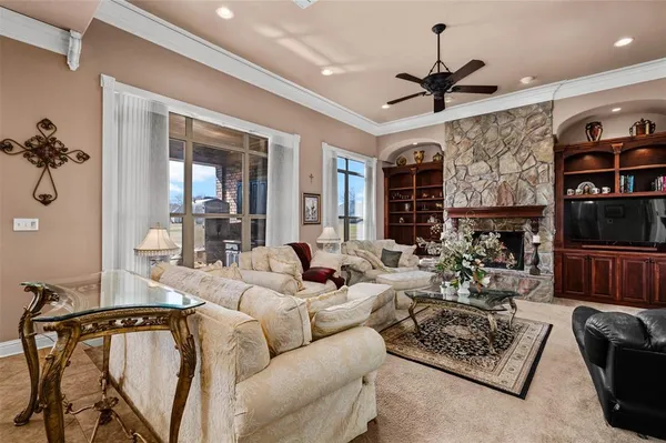 $565,000 | 520 Canterbury Lane, Bossier City, LA 71111