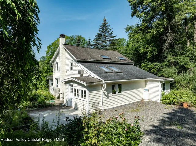 $695,000 | 125 Mountain Rest Road, New Paltz, NY 12561