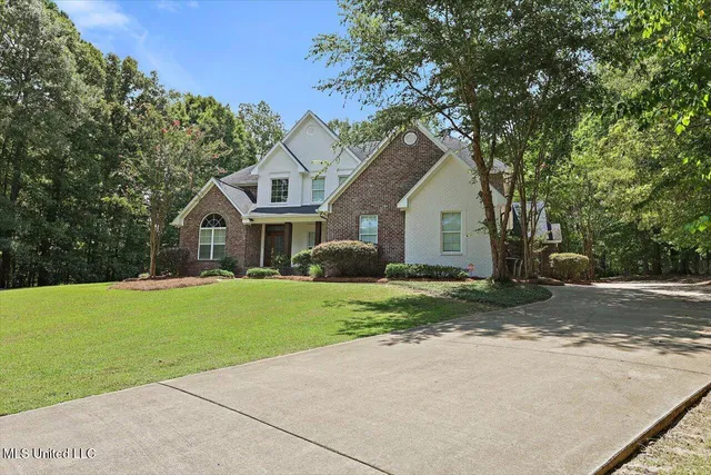 $774,900 | 1106 Pointe Cove, Brandon, MS 39042