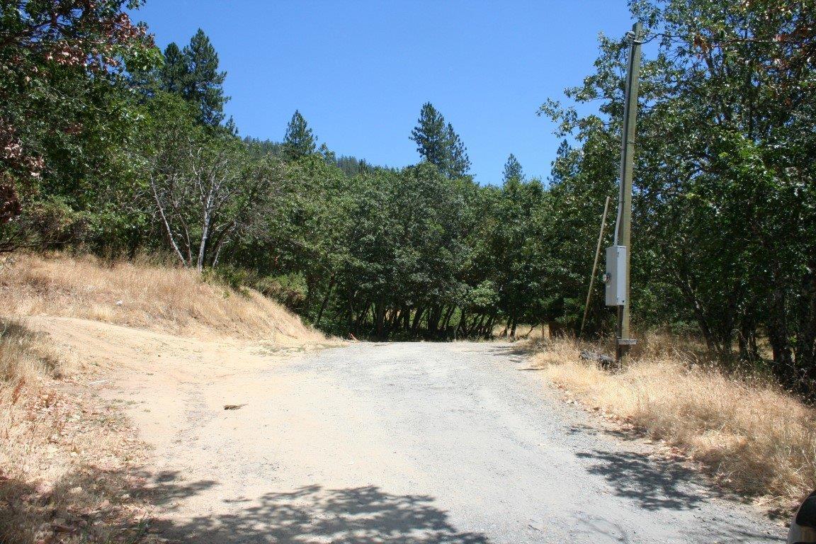 7230 Hugo Road Grants Pass, OR 97526 - Photo 4 of 17 Additional Photo
