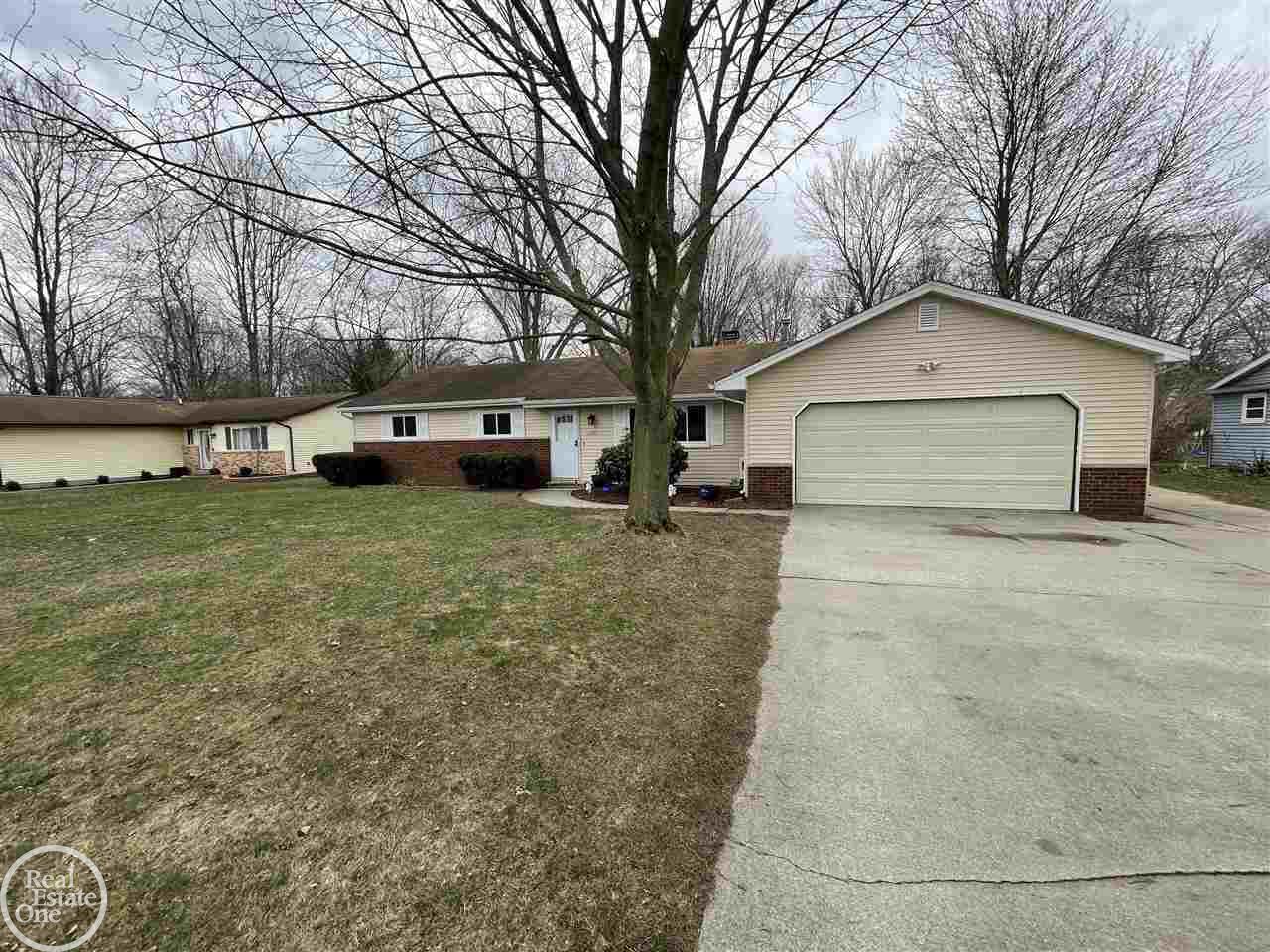 3295 Simpson Road Fort Gratiot, MI 48059 - Photo 2 of 27 50070507-1.JPG