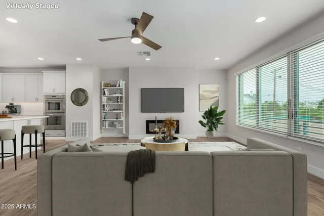 $5,000 | 4525 North 40th Street, Unit 8, Phoenix, AZ 85018