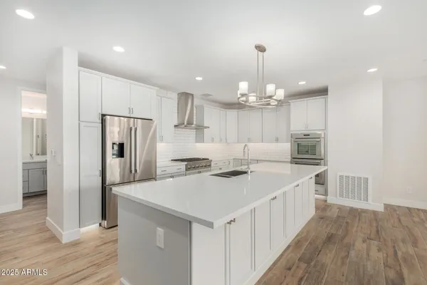 $5,000 | 4525 North 40th Street, Unit 8, Phoenix, AZ 85018