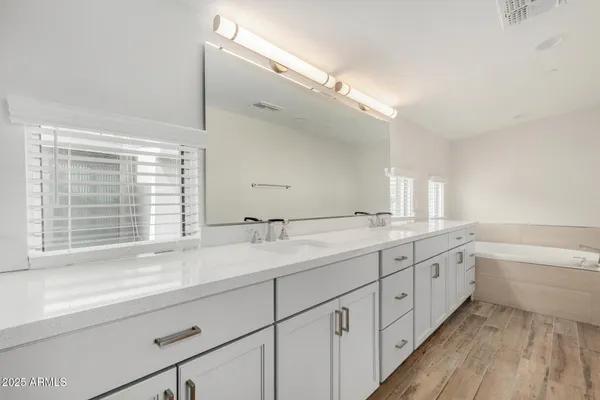 $5,000 | 4525 North 40th Street, Unit 8, Phoenix, AZ 85018