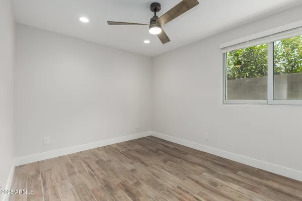 $5,000 | 4525 North 40th Street, Unit 8, Phoenix, AZ 85018