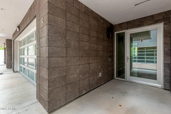 $5,000 | 4525 North 40th Street, Unit 8, Phoenix, AZ 85018