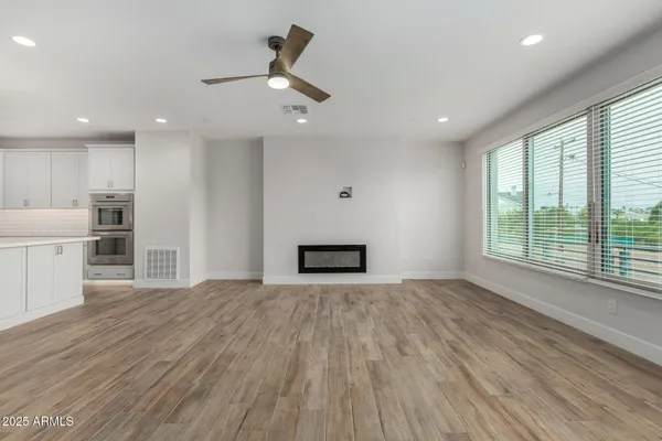 $5,000 | 4525 North 40th Street, Unit 8, Phoenix, AZ 85018