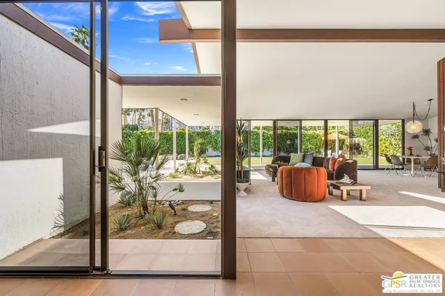 $3,100,000 | 695 North Camino Real, Palm Springs, CA 92262
