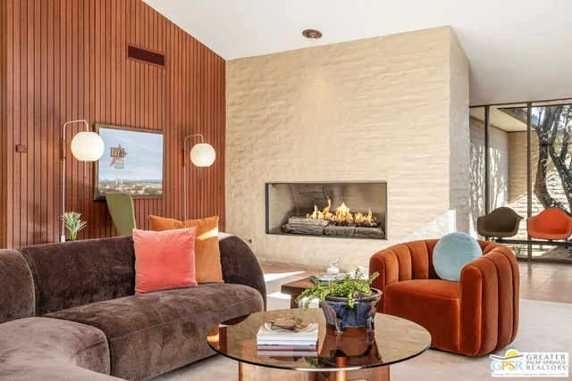 $3,100,000 | 695 North Camino Real, Palm Springs, CA 92262