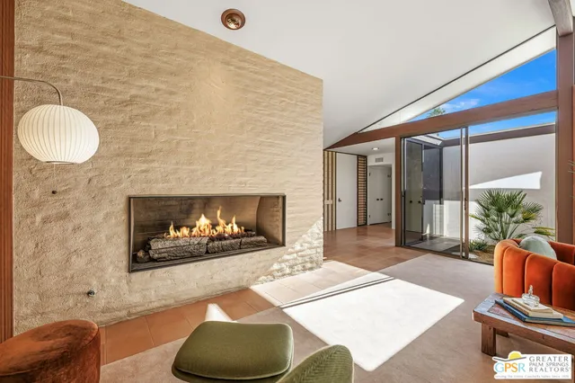 $3,100,000 | 695 North Camino Real, Palm Springs, CA 92262