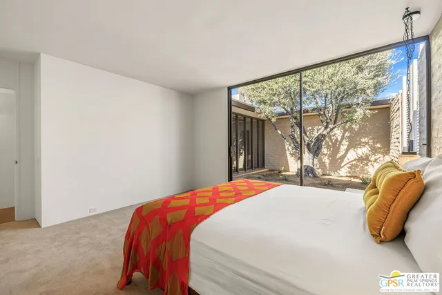 $3,100,000 | 695 North Camino Real, Palm Springs, CA 92262