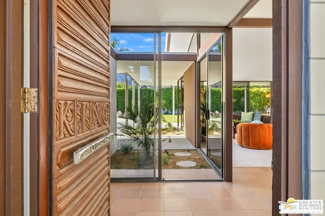 a building view with outdoor space