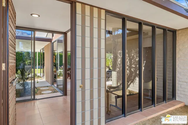 $3,100,000 | 695 North Camino Real, Palm Springs, CA 92262