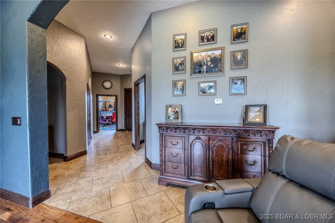 50 Go Ye Ranch Road Brumley, MO 65017 - Photo 13 of 45 Generously sized hallway