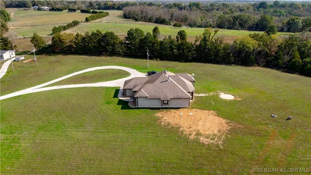 $739,900 | 50 Go Ye Ranch Road, Brumley, MO 65017