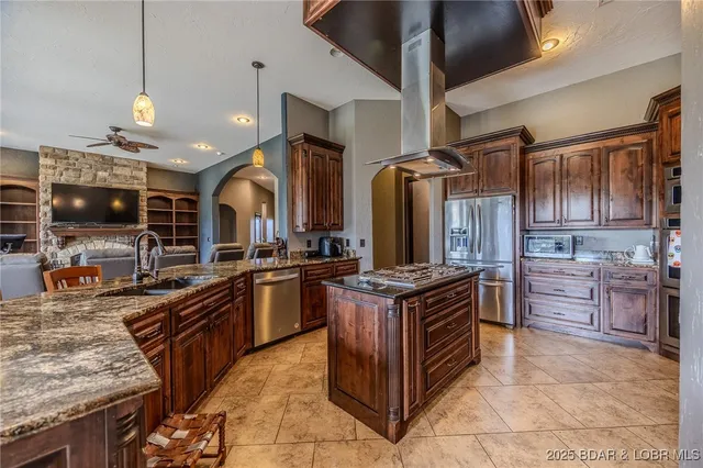 $739,900 | 50 Go Ye Ranch Road, Brumley, MO 65017