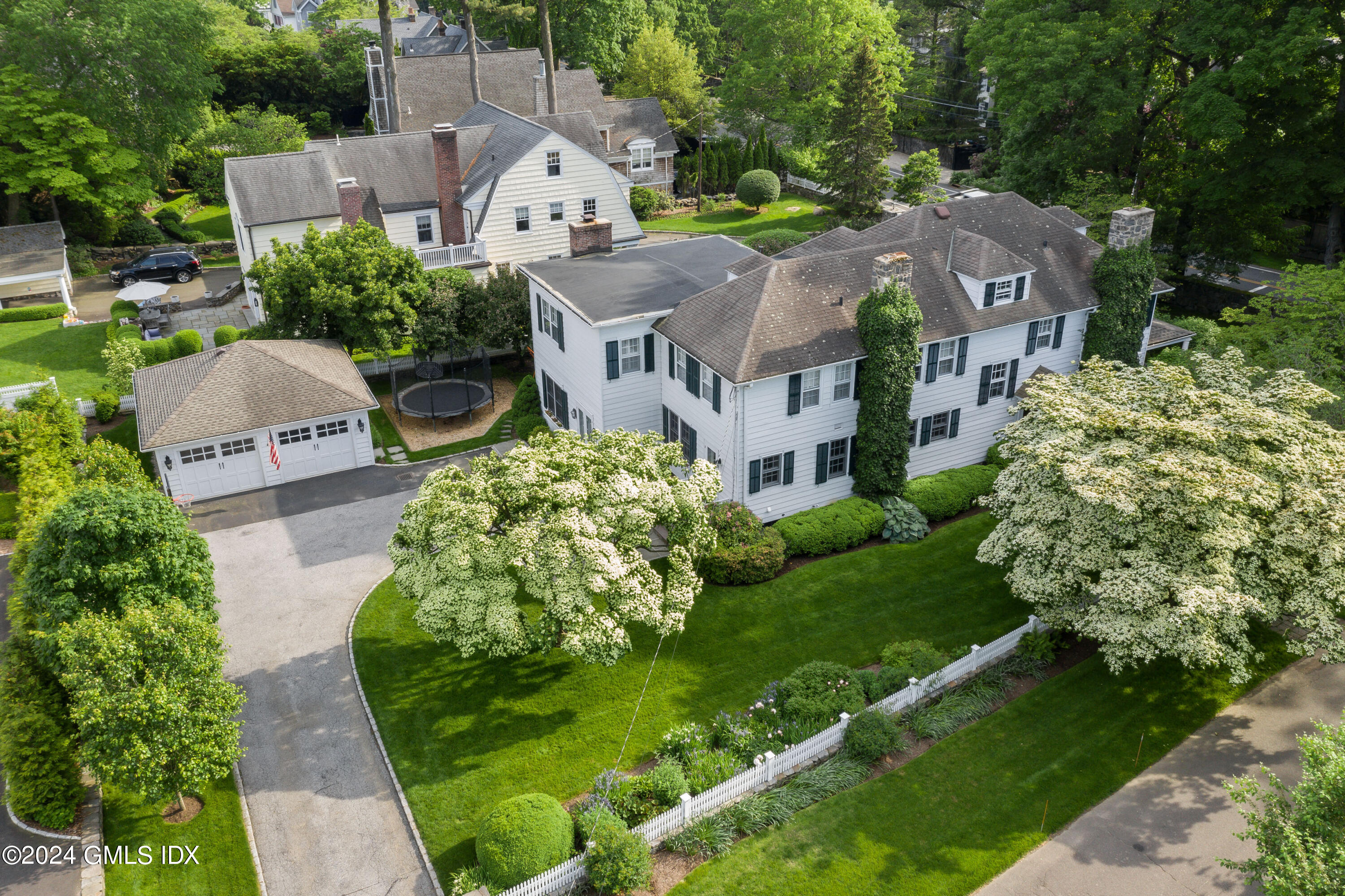 25 Evergreen Road Greenwich, CT 06830 - Photo 2 of 26 25 Evergreen Rd EXT 01 - PRINT