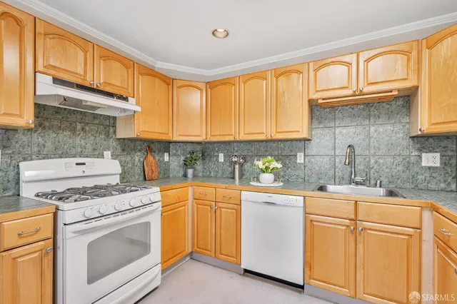 $1,095,000 | 1779 43rd Avenue, San Francisco, CA 94122