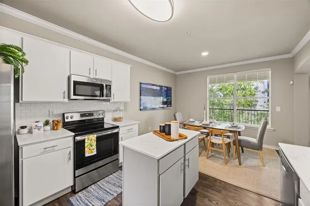 $1,171 | 9009 North FM 620, Unit 702, Austin, TX 78726