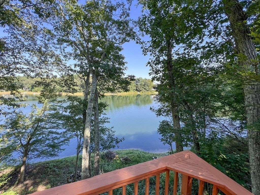 18 Kingsbury Road Norfolk, MA 02056 - Photo 3 of 40 Gallery Image 3