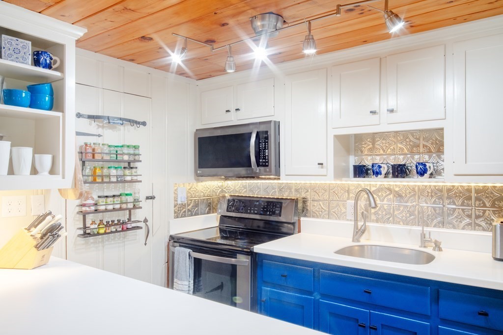 18 Kingsbury Road Norfolk, MA 02056 - Photo 32 of 40 Gallery Image 32