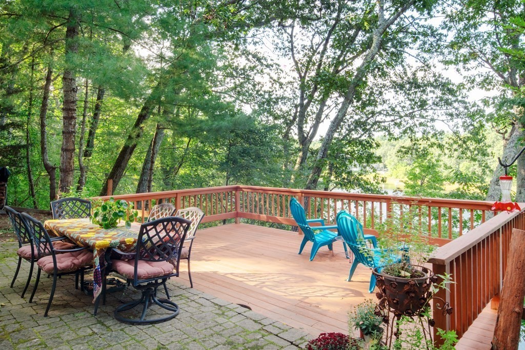 18 Kingsbury Road Norfolk, MA 02056 - Photo 9 of 40 Gallery Image 9