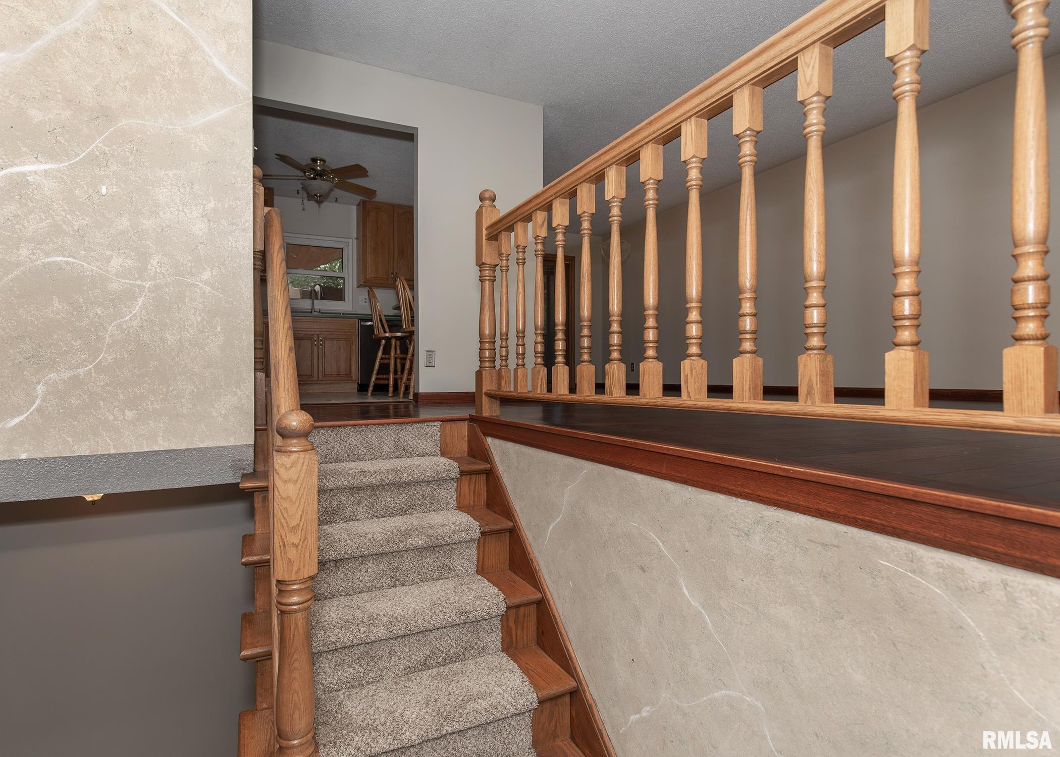 5716 Oakbrook Road Davenport, IA 52806 - Photo 26 of 37 Gallery Image 26