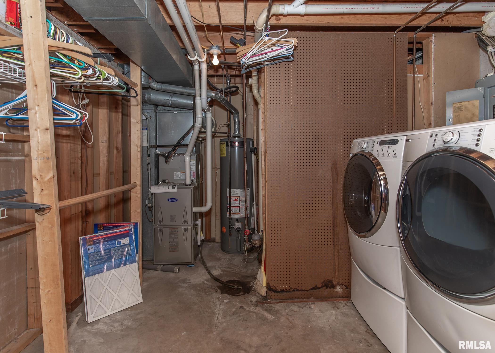 5716 Oakbrook Road Davenport, IA 52806 - Photo 36 of 37 Gallery Image 36