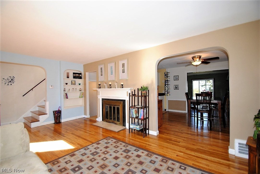 1408 Croyden Road Lyndhurst, OH 44124 - Photo 4 of 20